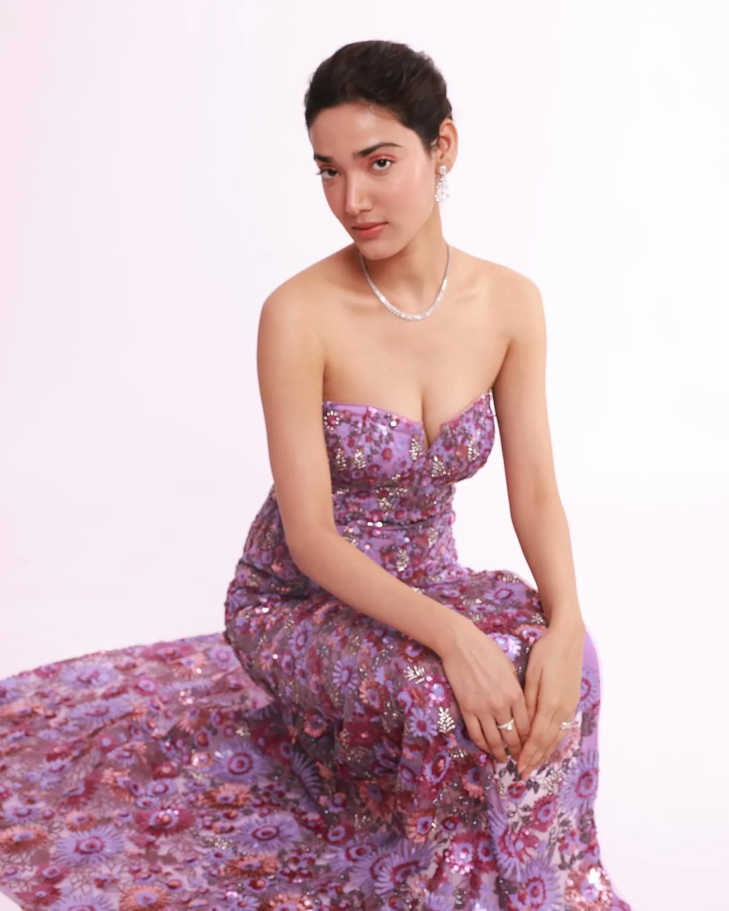Medha Shankr - medha-shankr-sexy-9.webp